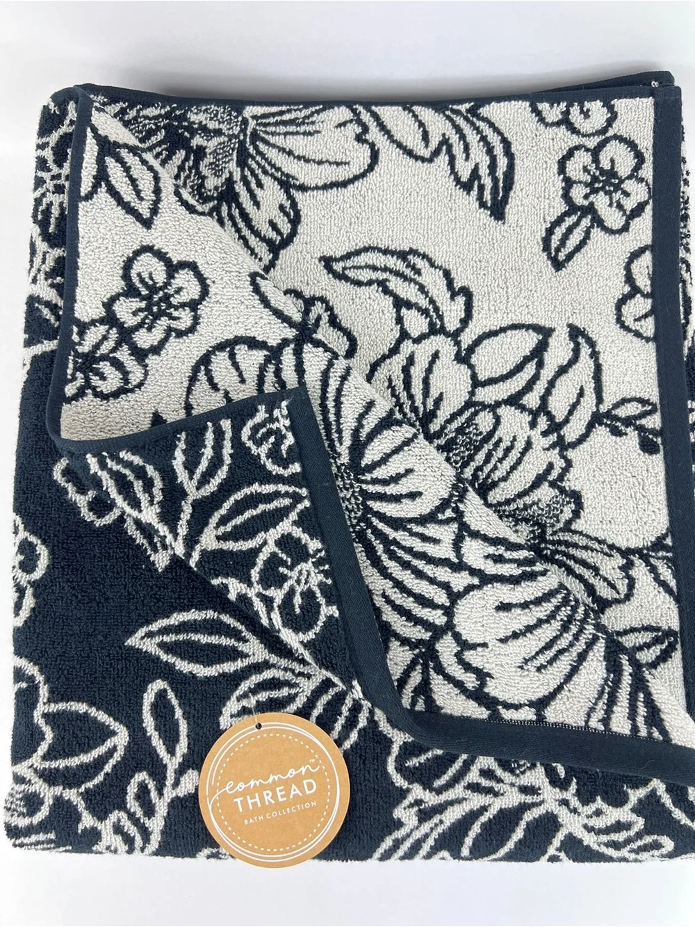 Common Thread Bath Towel Set Bold Black Cream Floral Soft Cotton 2 Pc NEW